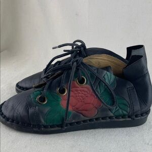 Leather Shoes with Floral Design Size 5